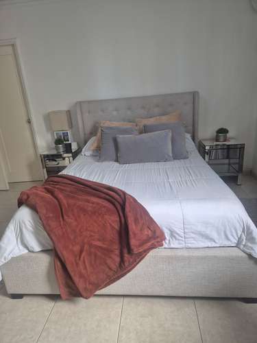 VENDO CAMA QUEEN Y COLCHON SEMIORTOPEDICO