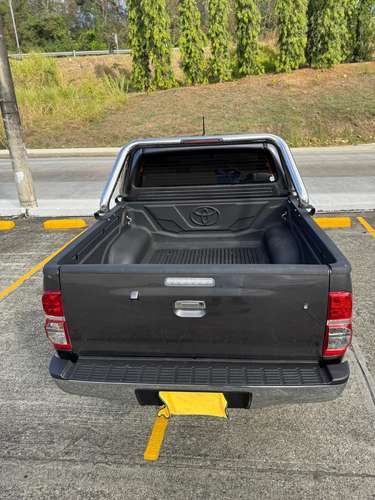Toyota Hilux 2015 4x4 Automática, Full Extras, 3.0 Diésel - Imagen 16