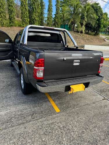 Toyota Hilux 2015 4x4 Automática, Full Extras, 3.0 Diésel - Imagen 4
