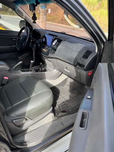 Toyota Hilux 2015 4x4 Automática, Full Extras, 3.0 Diésel - Imagen 11