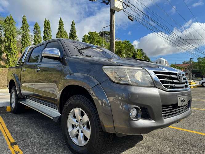Toyota Hilux 2015 4x4 Automática, Full Extras, 3.0 Diésel - Imagen 5