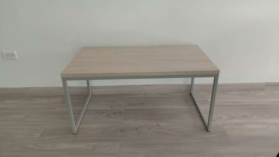Mesa de centro para recepción 