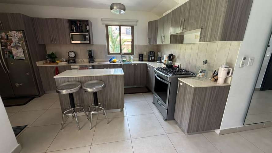  SE ALQUILA CASA EN ESQUINA EN PANAMÁ PACÍFICO, WOODLANDS - Imagen 4