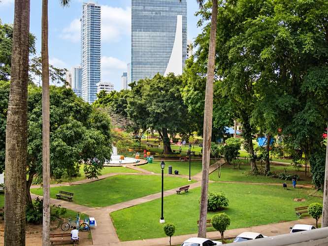 VENTA APARTAMENTO PH PARQUE URRACÁ BELLA VISTA 2REC 220M2 DEN Y BALCON JP - Imagen 5