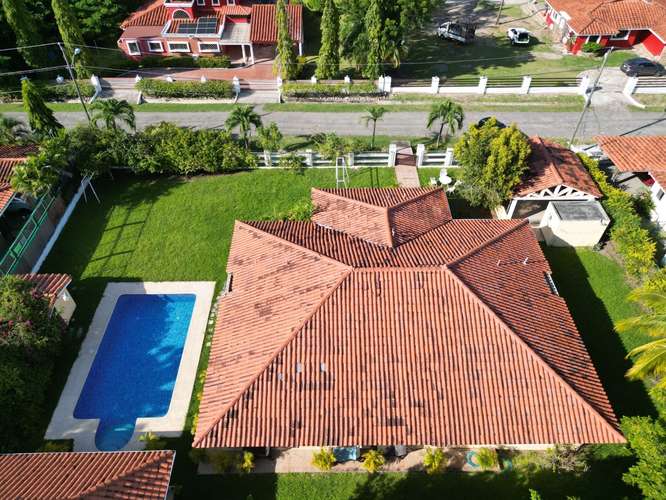 Alquiler de casa en Club Ecuestre, Coronado, 1,200 m² de terreno - Imagen 3