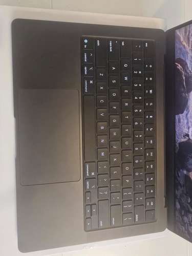 MAC BOOK PRO M5 14" 2026 16 GB, 1TB - Imagen 3