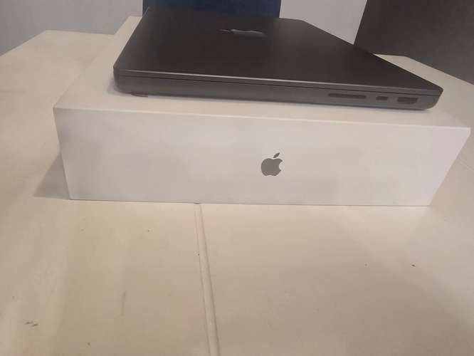 MAC BOOK PRO M5 14" 2026 16 GB, 1TB - Imagen 8