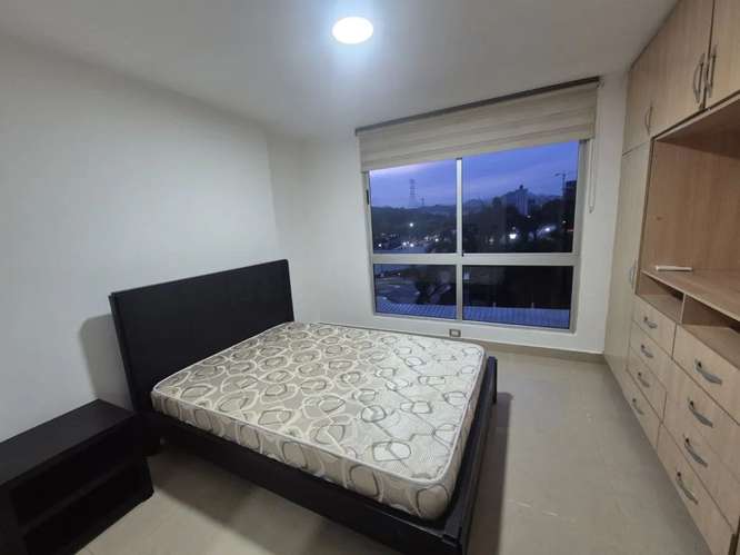 ALQUILER DE APARTAMENTO CON LINEA BLANCA EN CONDADO DEL REY 