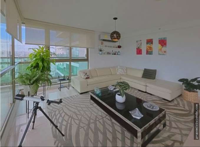 Alquiler de hermoso Apartamento semi-amoblado PH Parklane CDE - Imagen 3