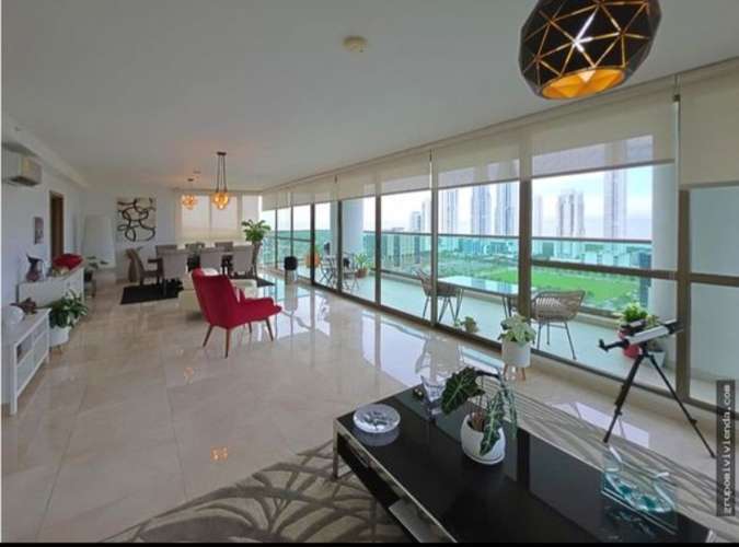 Alquiler de hermoso Apartamento semi-amoblado PH Parklane CDE - Imagen 2