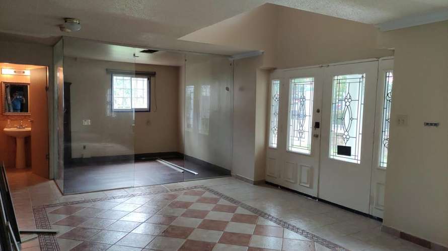 ALQUILER DE CASA EN CLAYTON