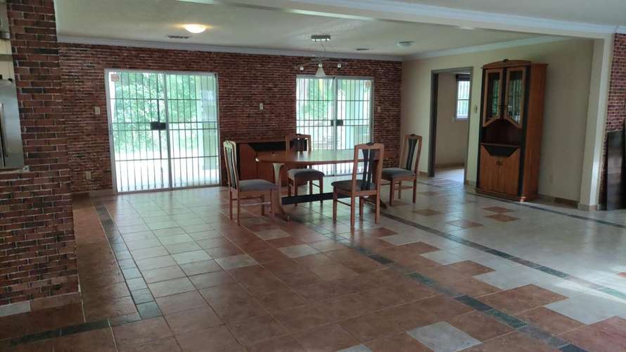 ALQUILER DE CASA EN CLAYTON