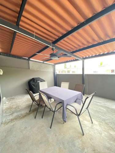 Venta de casa de 2 niveles en El Crisol - Imagen 11