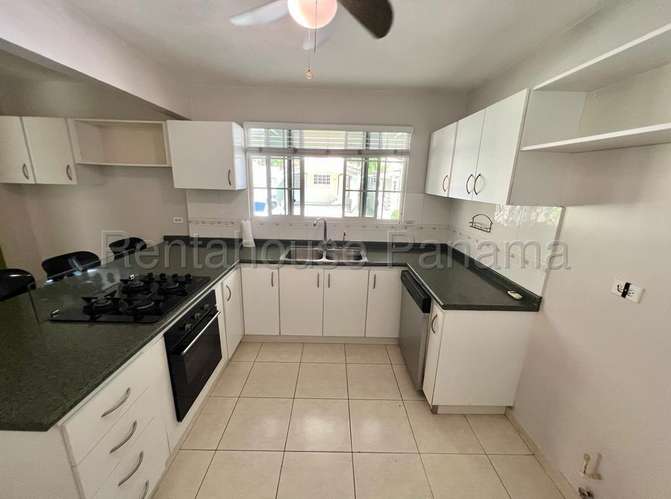 Venta de Casa en Villa Lucre – Villa De Las Azores - Imagen 6