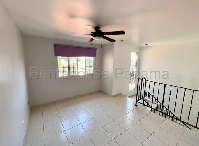 Venta de Casa en Villa Lucre – Villa De Las Azores - Imagen 9