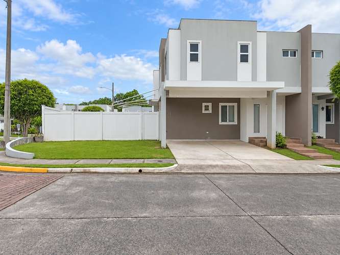 Se Vende Amplia Casa Familiar en PH Victoria, Brisas del Golf – Espacio y Comodidad en Comunidad con Áreas Sociales
