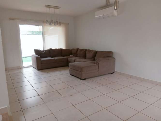 Se Vende Amplia Casa Familiar en PH Victoria, Brisas del Golf – Espacio y Comodidad en Comunidad con Áreas Sociales - Imagen 4