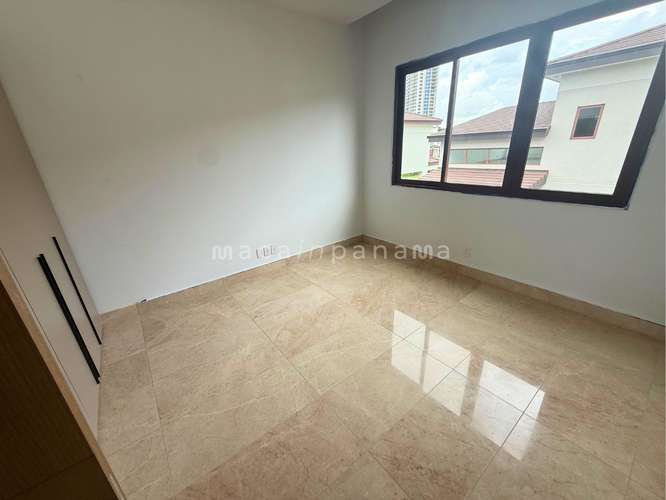 Vendo Casa en The Woods de 4 dormitorios en Santa María - Imagen 13