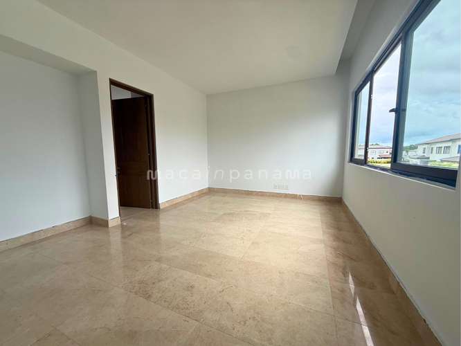 Vendo Casa en The Woods de 4 dormitorios en Santa María - Imagen 7