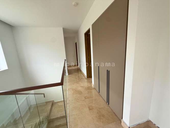 Vendo Casa en The Woods de 4 dormitorios en Santa María - Imagen 9