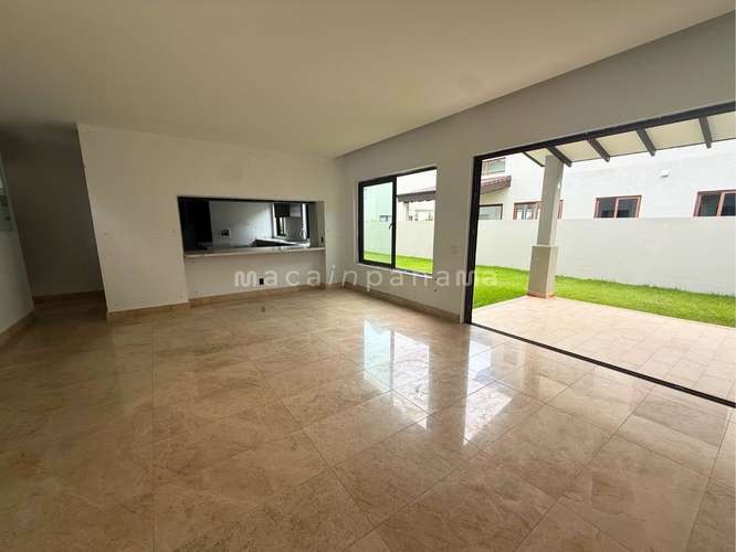 Vendo Casa en The Woods de 4 dormitorios en Santa María - Imagen 3