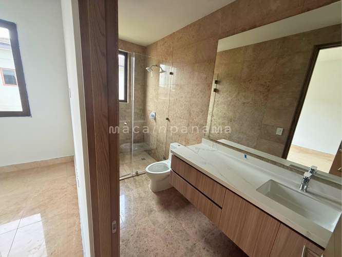 Vendo Casa en The Woods de 4 dormitorios en Santa María - Imagen 10