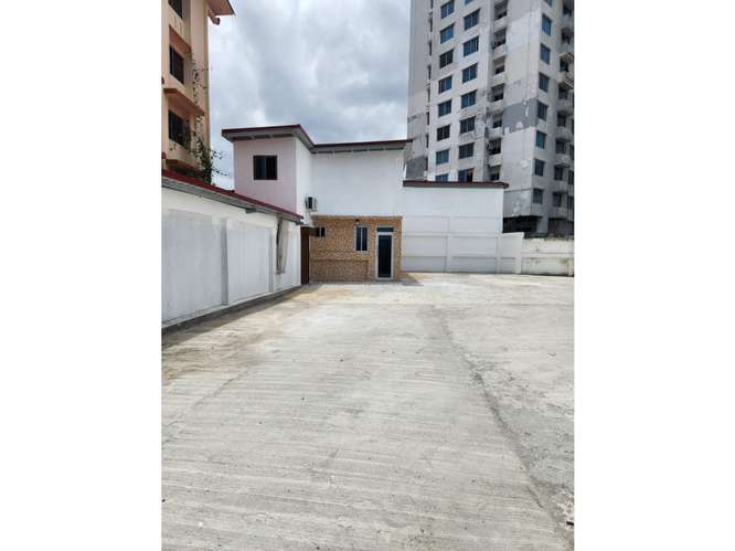 Alquiler en Villa de las Fuentes | 900 m² con oficinas - Imagen 2