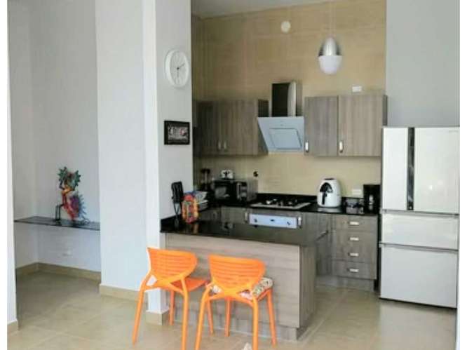 APARTAMENTO AMOBLADO EN ALQUILER - Imagen 4