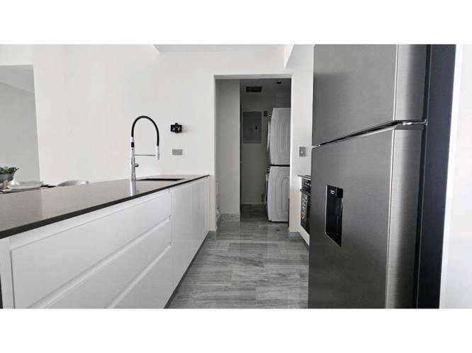 Alquiler De Apartamento amoblado a pasos de Avenida Balboa - Imagen 3