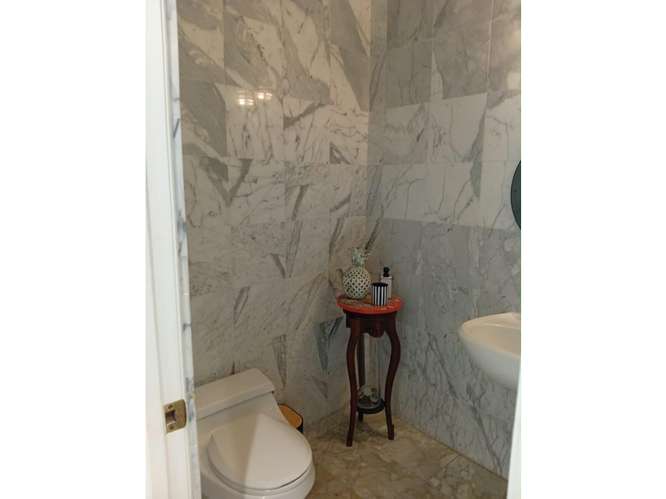 ALQUILO APARTAMENTO AVENIDA BALBOA MIRAMAR - Imagen 7