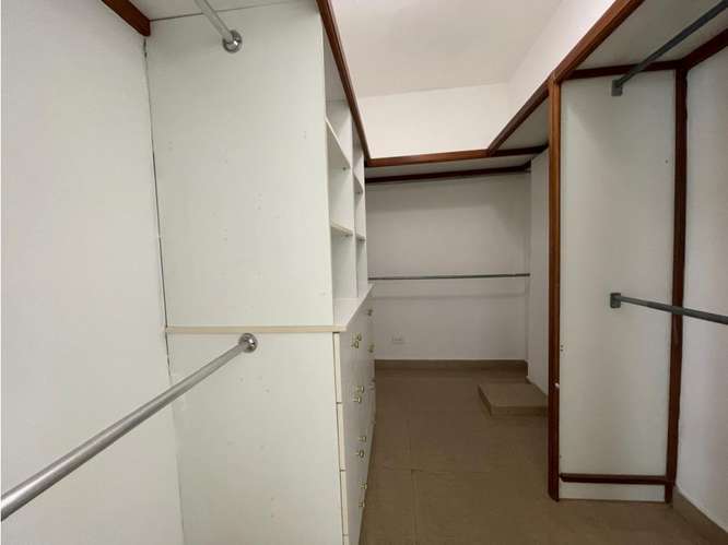 ALQUILO APARTAMENTO AVENIDA BALBOA MIRAMAR - Imagen 5
