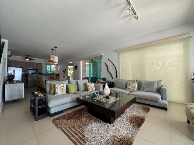 En Alquiler Hermosa Casa de playa en P.H. Bijao Beach Club - Imagen 2