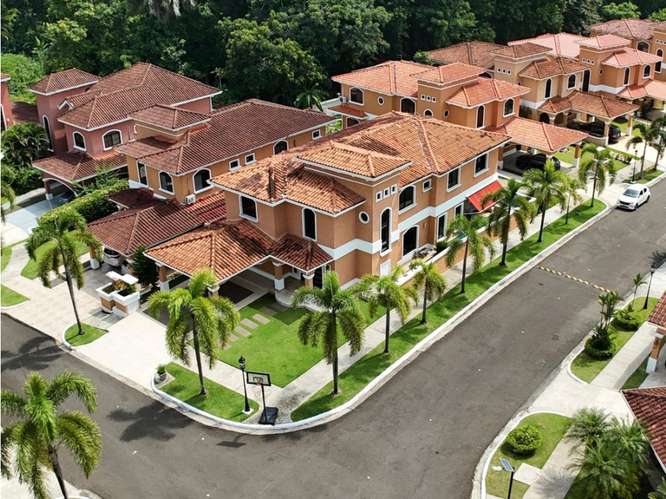 Alquiler de casa en Clayton Village, Clayton - Imagen 2