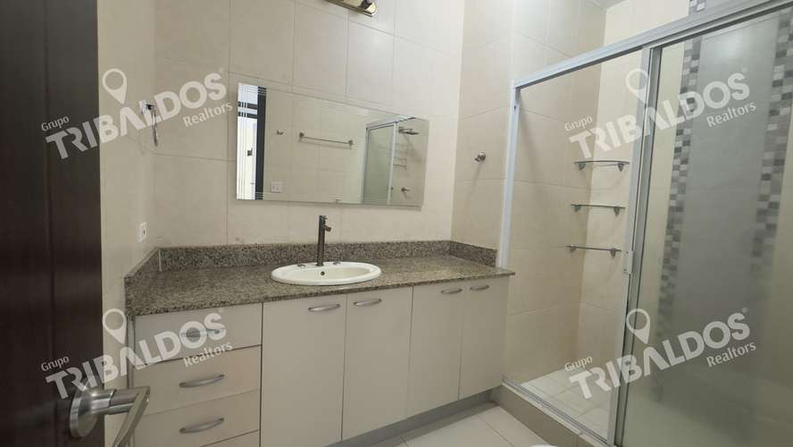 ALQUILER DE APARTAMENTO EN PH THE COSMOPOLITAN AMOBLADO - Imagen 9