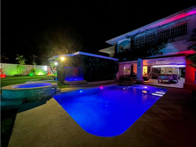 Se  Alquila  Casa con Piscina en Altos del Golf  Amoblada - Imagen 10