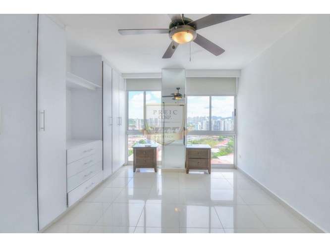 Vendo bello apartamento Ph Sky Level 160.000$ - Imagen 13