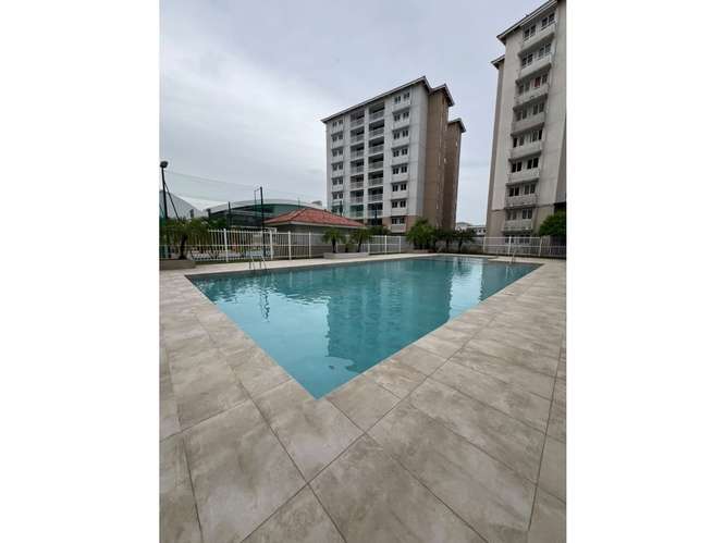 Alquilo bello apartamento en versalles línea blanca 900$ - Imagen 7