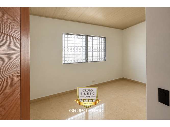 Casa en Venta Parque Lefevre CC - Imagen 4