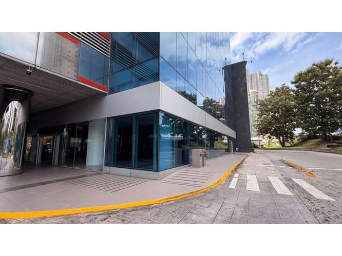 Alquiler de local planta baja & esquina | Oceania Business, Punta Paci