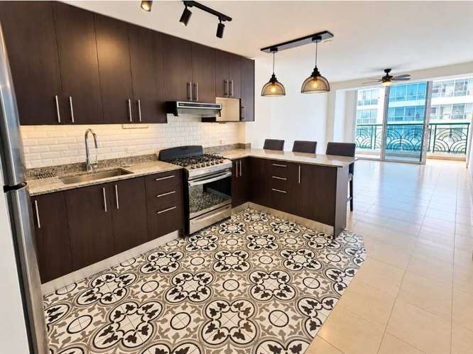 APARTAMENTO EN VENTA PLAZA EDISON - Imagen 2