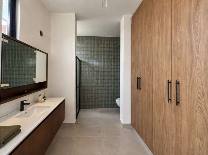 GORGONA / PH MALIBU LAKES / 4 HABITACIONES / 600M / PISCINA / JACUZZI