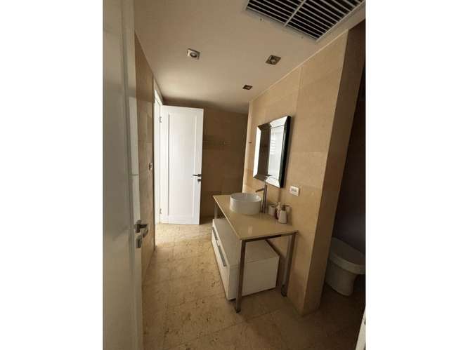 Alquilo bello apartamento Yoo Panamá 2000$ - Imagen 12