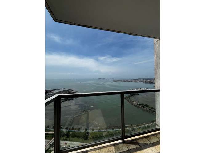 Alquilo bello apartamento Yoo Panamá 2000$ - Imagen 3