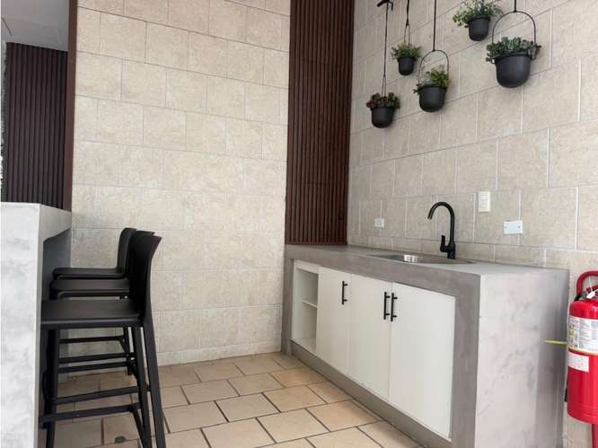 SE ALQUILA APARTAENTO REMODELADO EN SAN FRANCISCO - Imagen 19