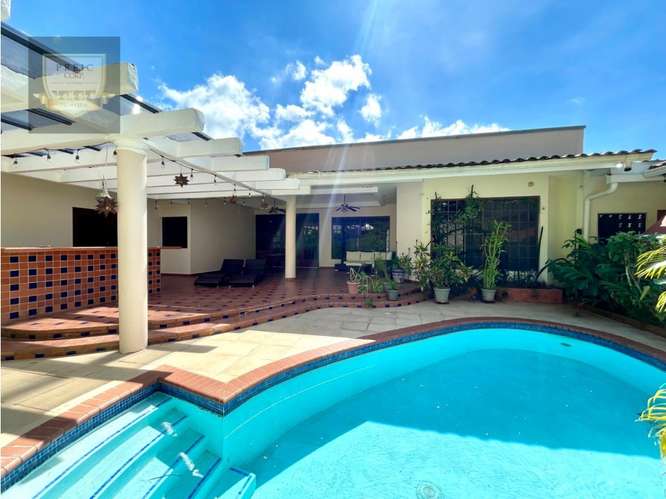 ALQUILER DE AMPLIA CASA CON PISCINA, ALBROOK (MC) - Imagen 4