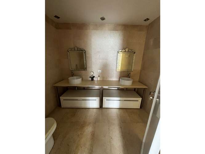 Alquilo bello apartamento en Yoo Panamá 2600$ - Imagen 11