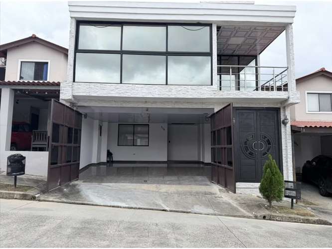 SE ALQUILA CASA DUPLEX 350M EN ARBOLEDAS LOS PINOS AMOBLADA - Imagen 2
