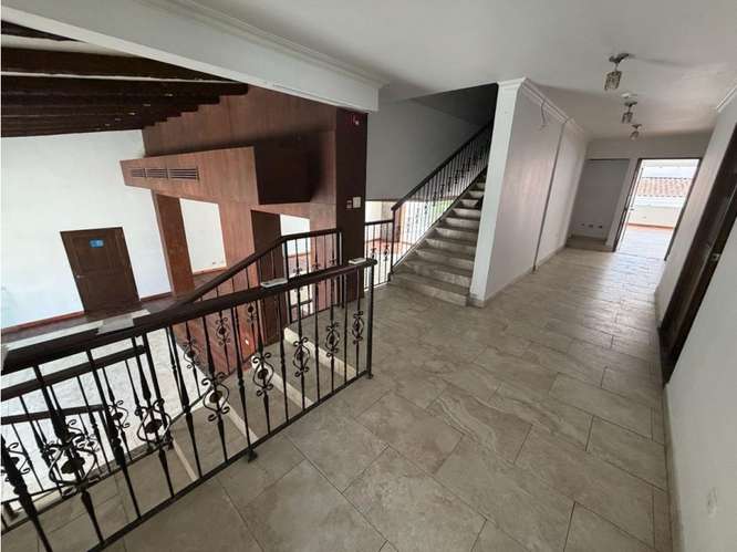 Alquiler de casa comercial | Rooftop y area de terraza, El Cangrejo - Imagen 2