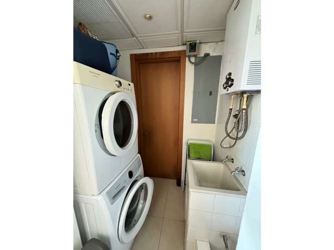 SE ALQUILA APARTAMENTO 215M EN SAN CARLOS CASAMAR CON BALCON AMOBLADO - Imagen 19