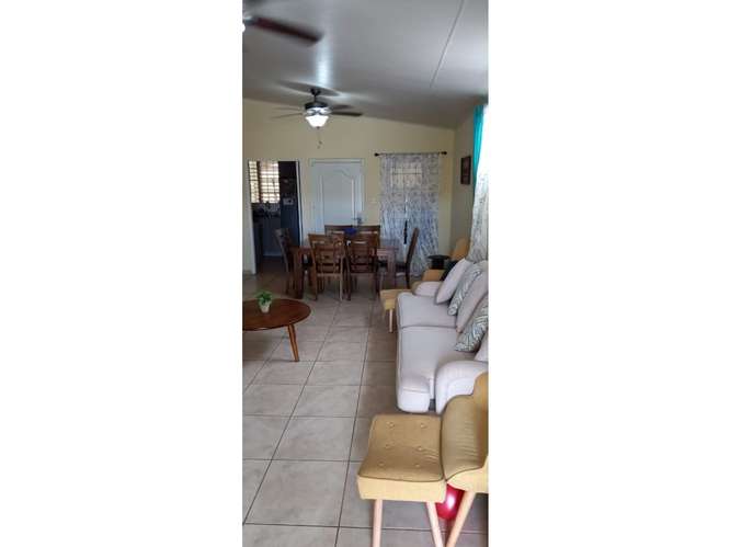 VENDO CASA BRISAS DEL GOLF CON PANALES SOLARES REMODELADA - Imagen 2
